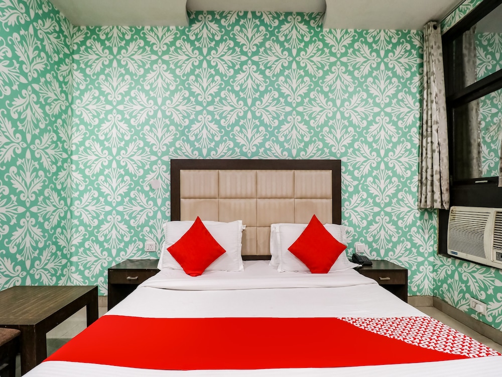 Oyo 4184 Hotel The Rts