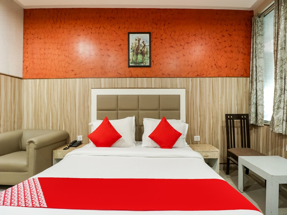 Oyo 4184 Hotel The Rts