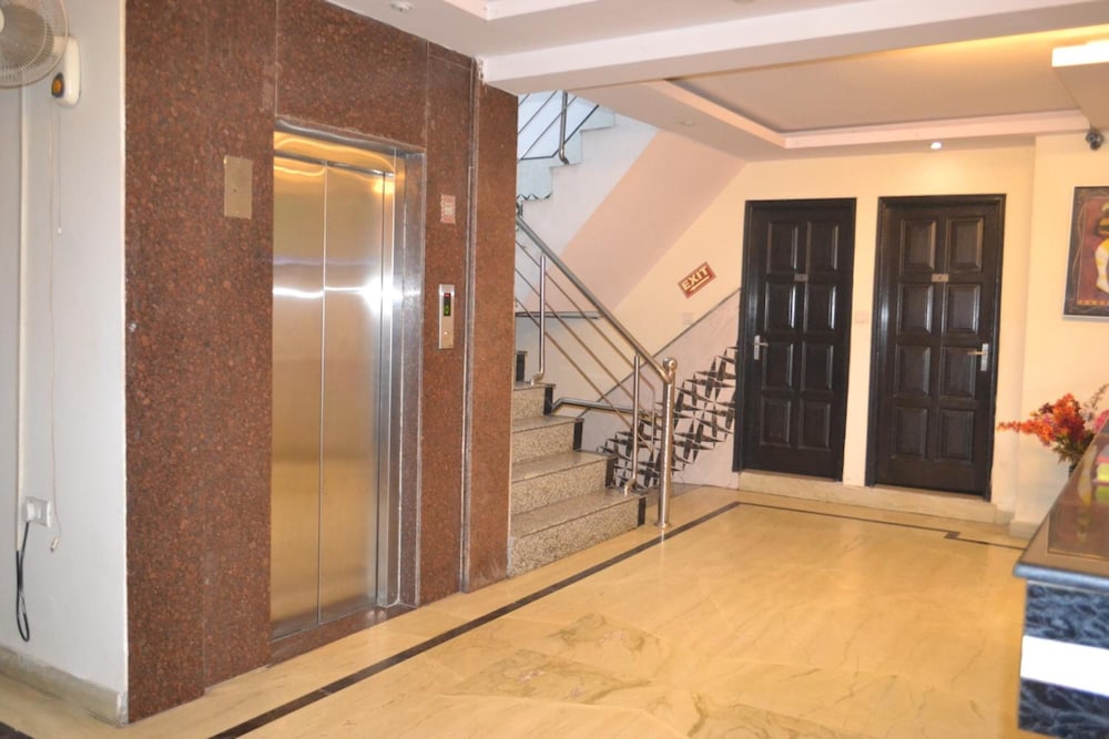 Hotel Apple Villa @ New Delhi