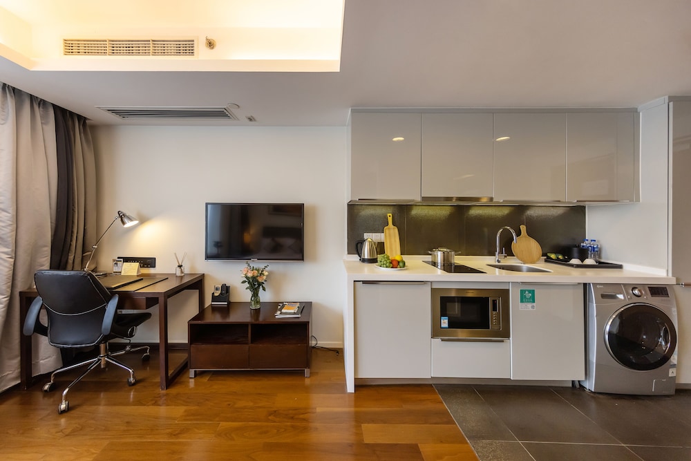 Starr Hotel (Shanghai Jing'an Railway Station) 