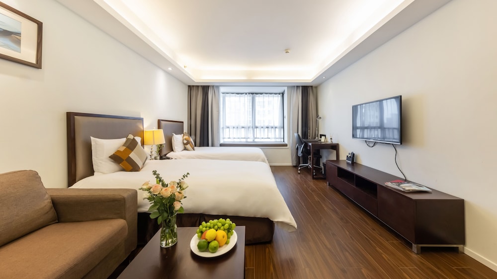 Starr Hotel (Shanghai Jing'an Railway Station) 
