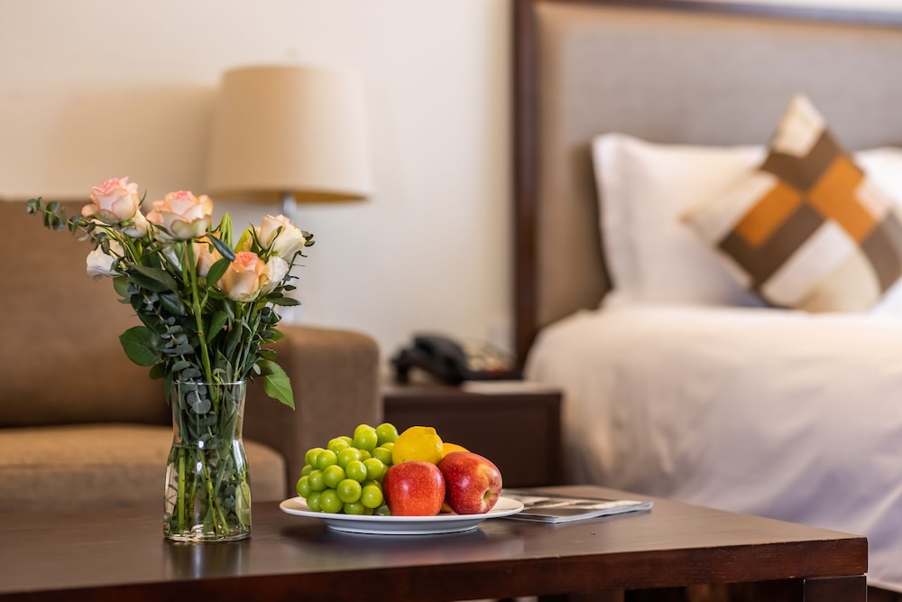 Starr Hotel (Shanghai Jing'an Railway Station) 