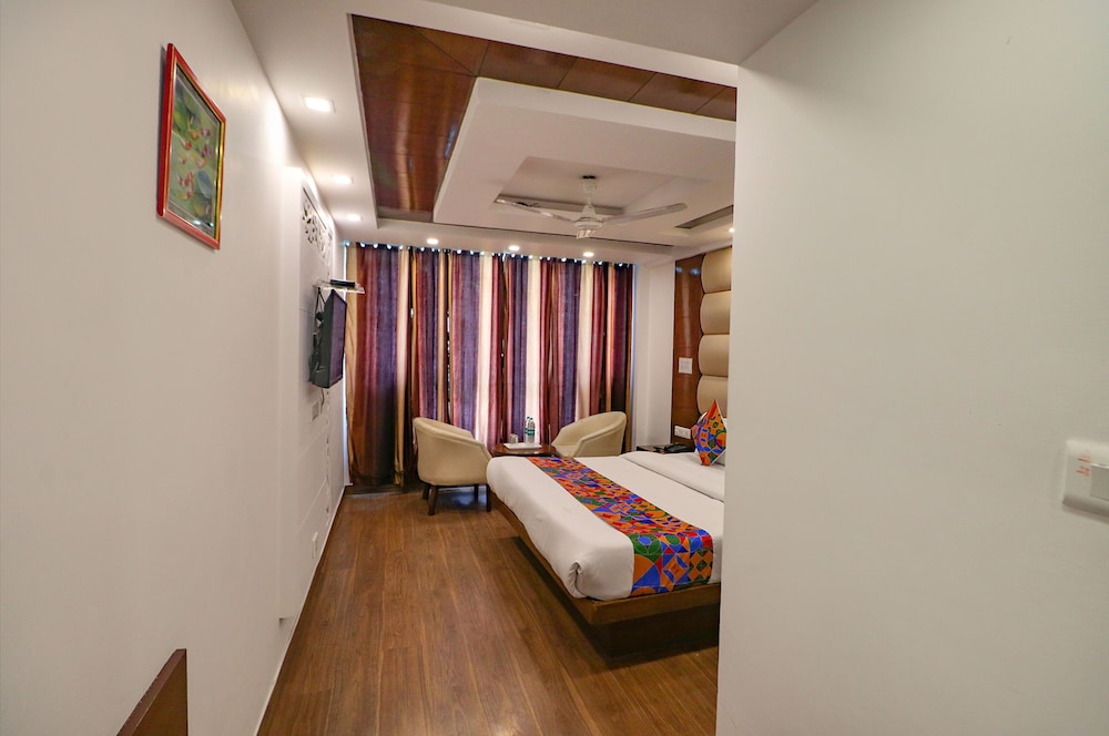 FabHotel Sikka Royal Classic, Mall Road
