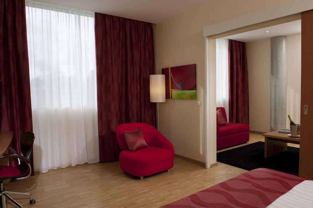 Ramada Encore by Wyndham Geneva