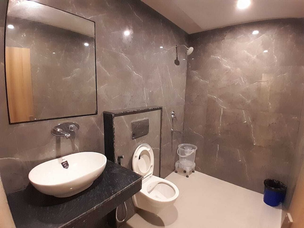 Hotel Shiv Inn By T And M Hotels