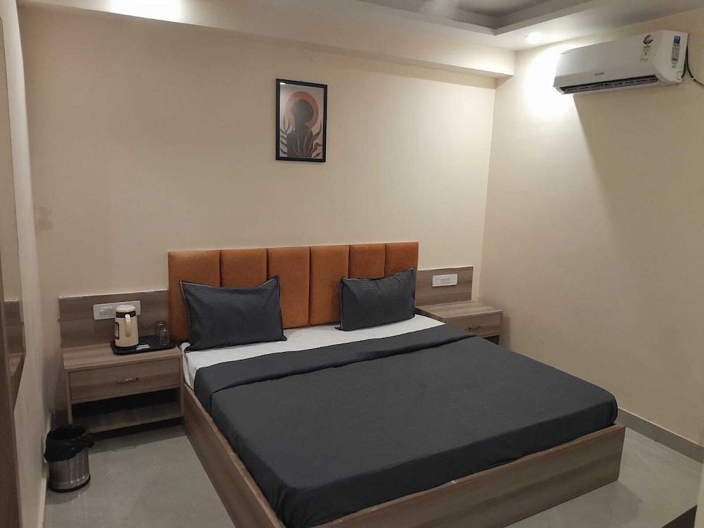 Hotel Shiv Inn By T And M Hotels
