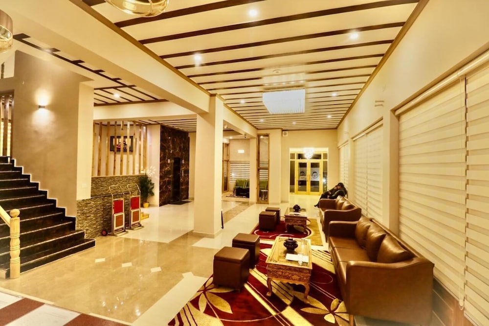 Crown Himalaya Hotel