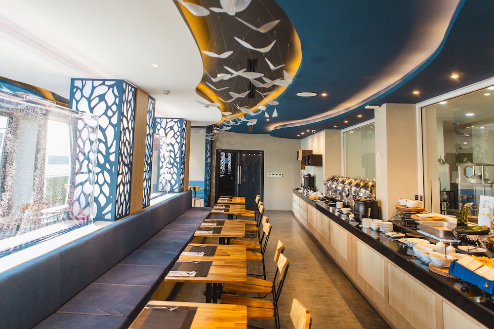 Kana Triple L Hotel