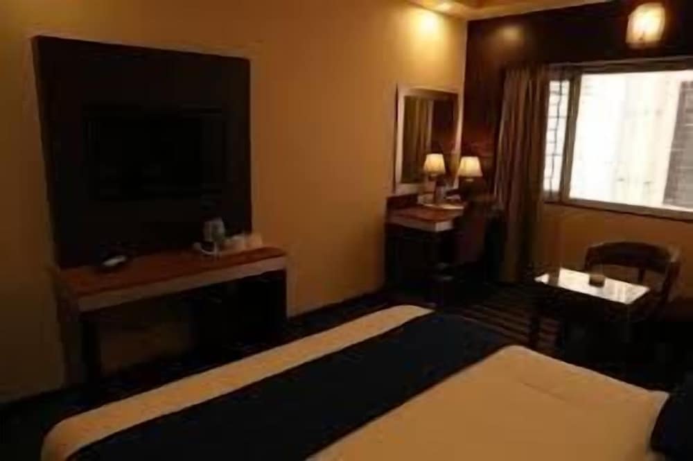 Dr Rajkumar International Hotel