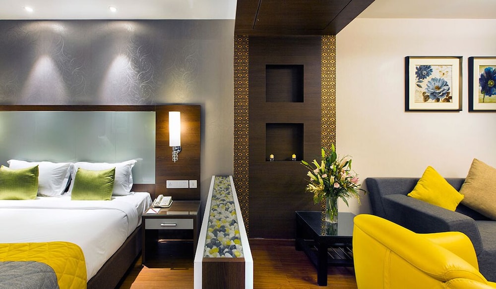 The Grand Magrath Hotel