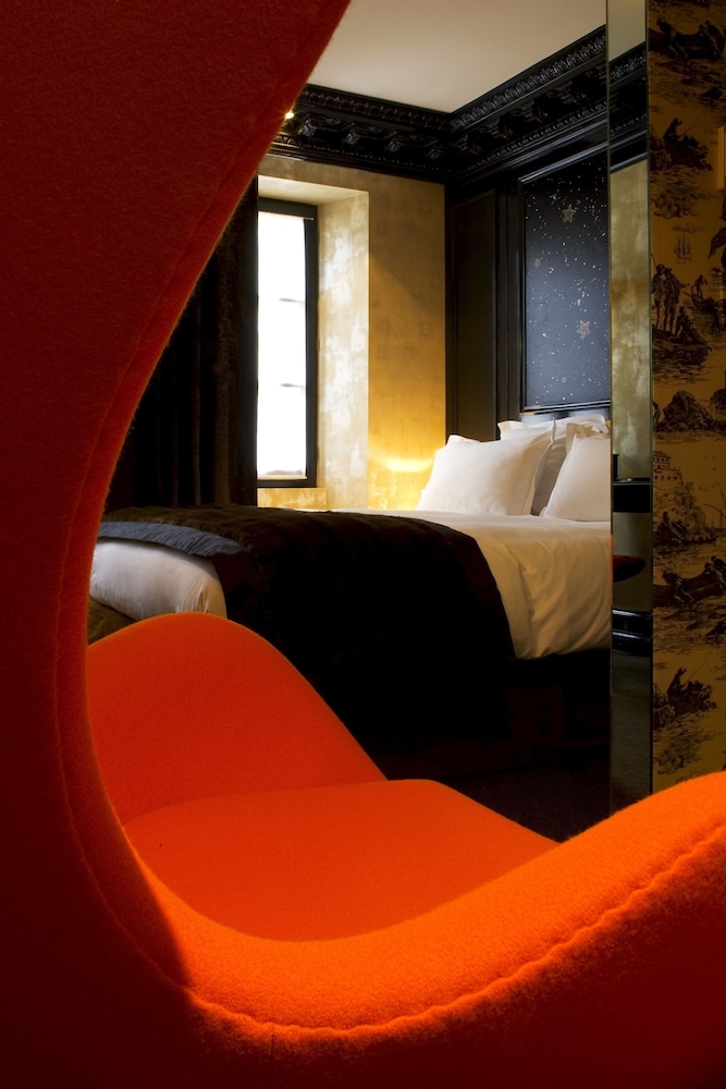 Hôtel du Petit Moulin, Haute Couture hotel by Lacroix