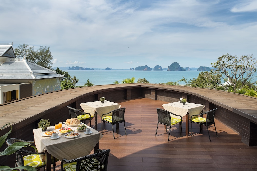 Anyavee Tubkaek Beach Resort