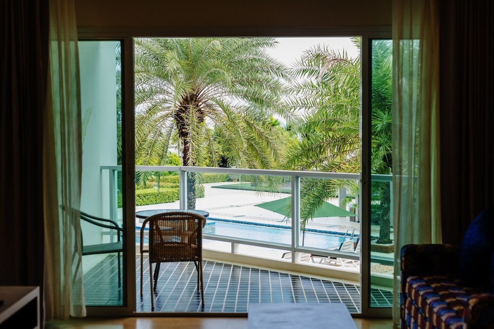 Anyavee Tubkaek Beach Resort