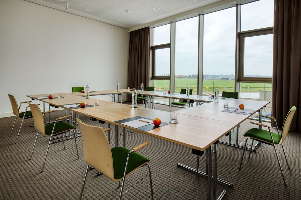 Intercityhotel Amsterdam Schiphol Airport