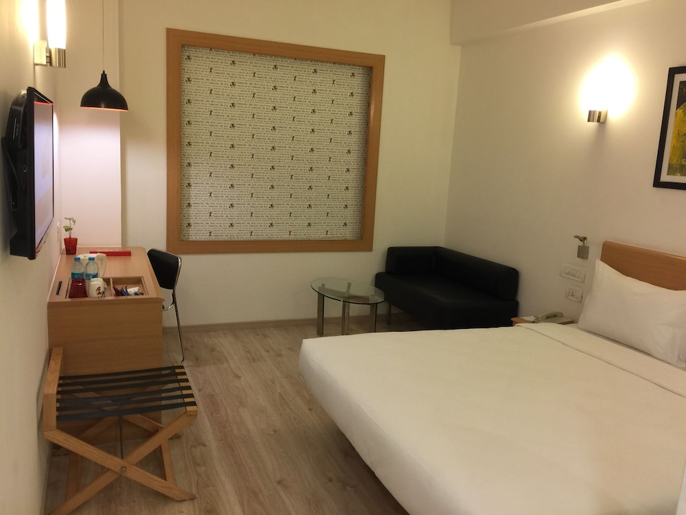 Red Fox Hotel Sec 60 Gurugram A Unit of Fleur Hotels Pvt Ltd