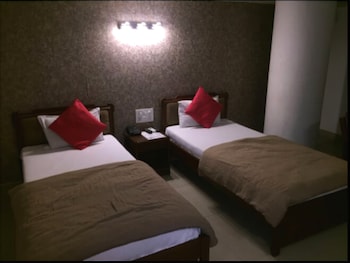 Oyo 10197 Hotel Apex