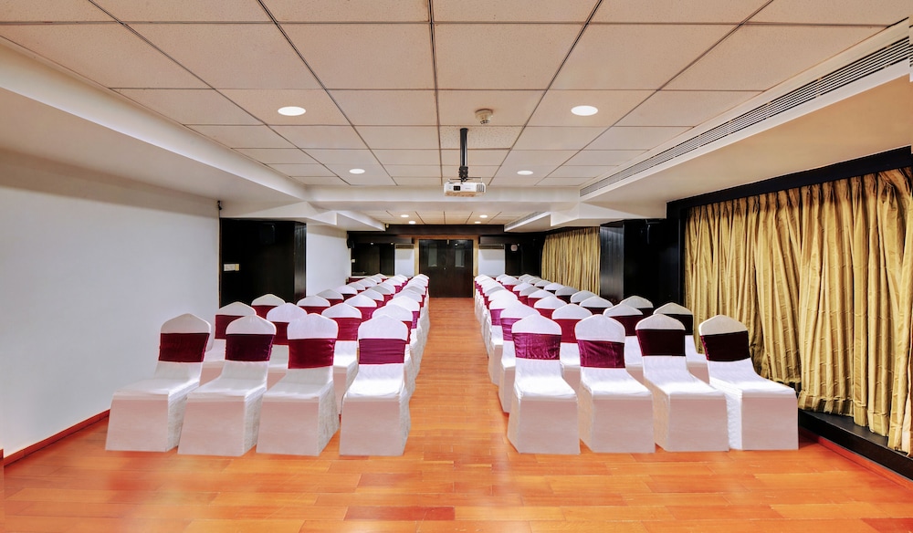 Iris The Business Hotel & Spa