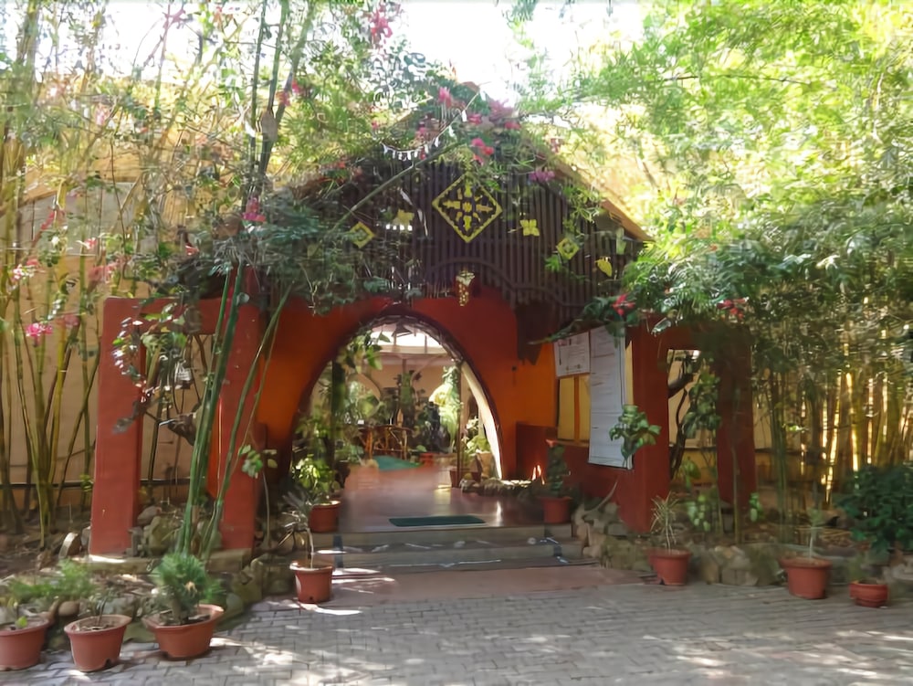 Country Club Wildlife Resort