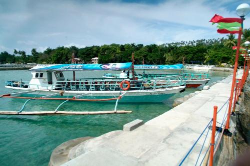 Paradise Island Park & Beach Resort