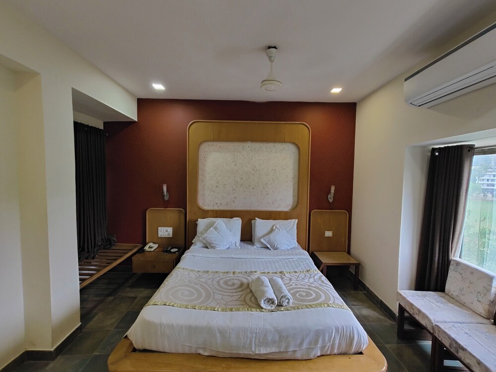 Hotel Maharaja International