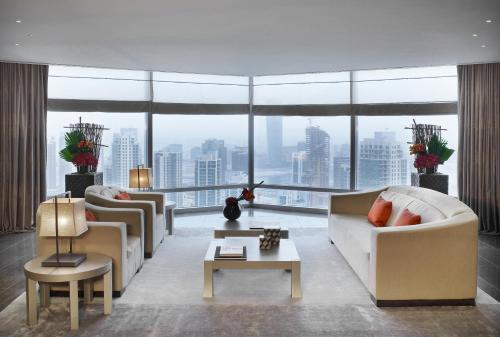 Armani Hotel Dubai, Burj Khalifa