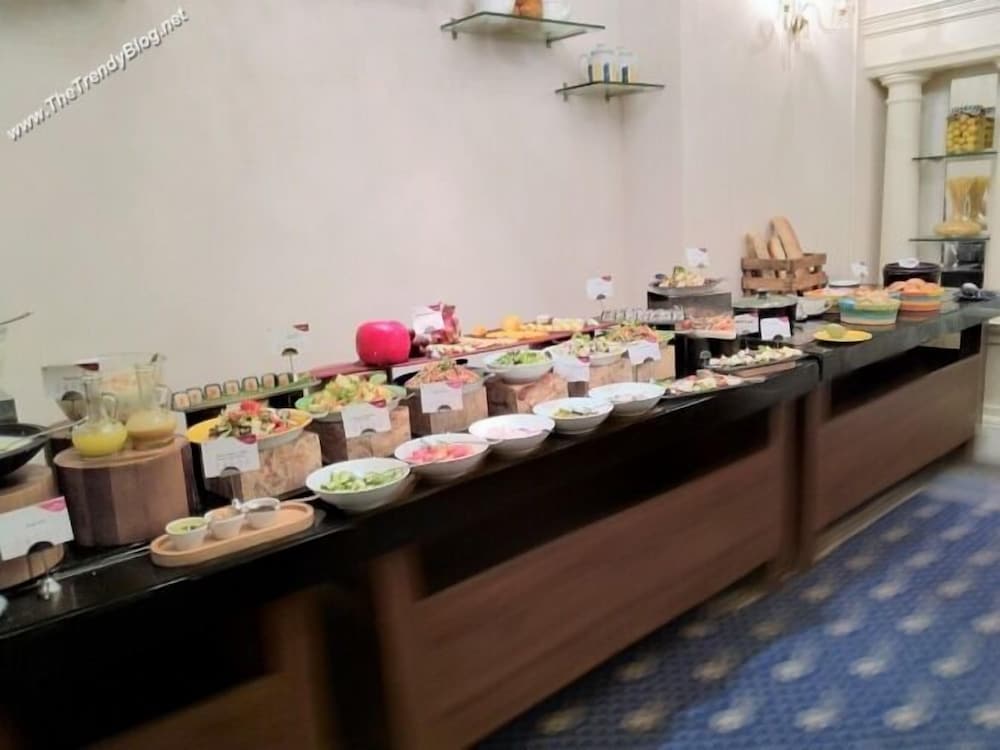 Radient Casa Hotel