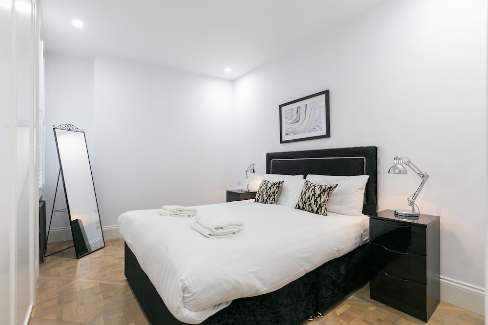 Urban Chic - Shaftesbury