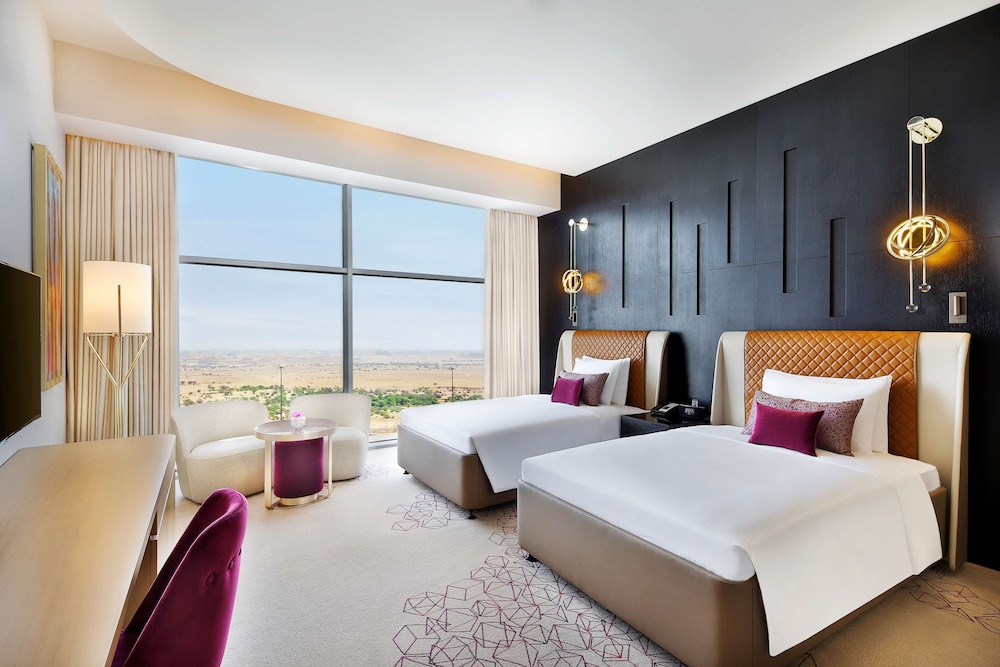 AlRayyan Hotel Doha, Curio Collection by Hilton