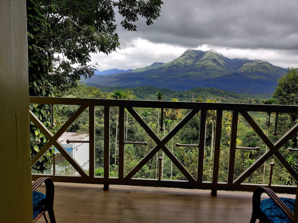 Woodrose Resort