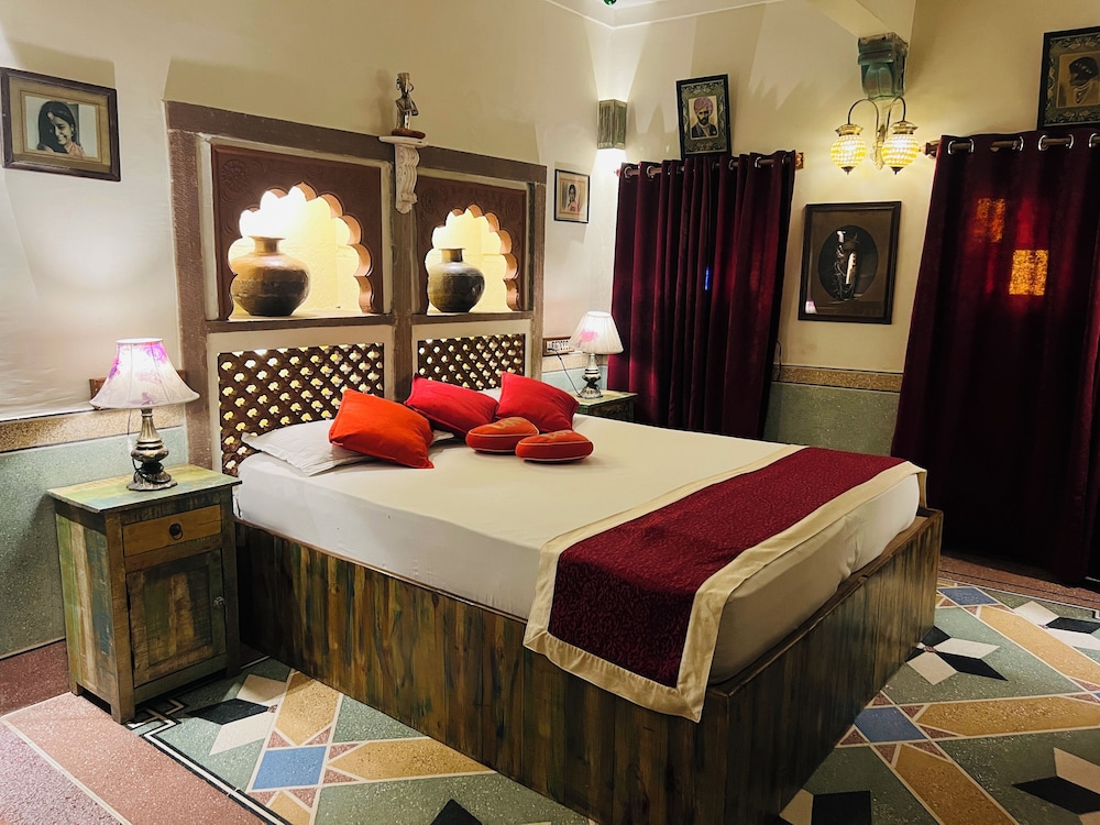 Raj Mandir Boutique Home Stay