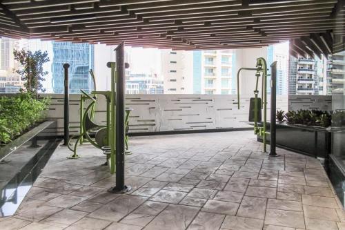 Cosy Studio with Luxurious Pool in Business Bay Bayz Tower