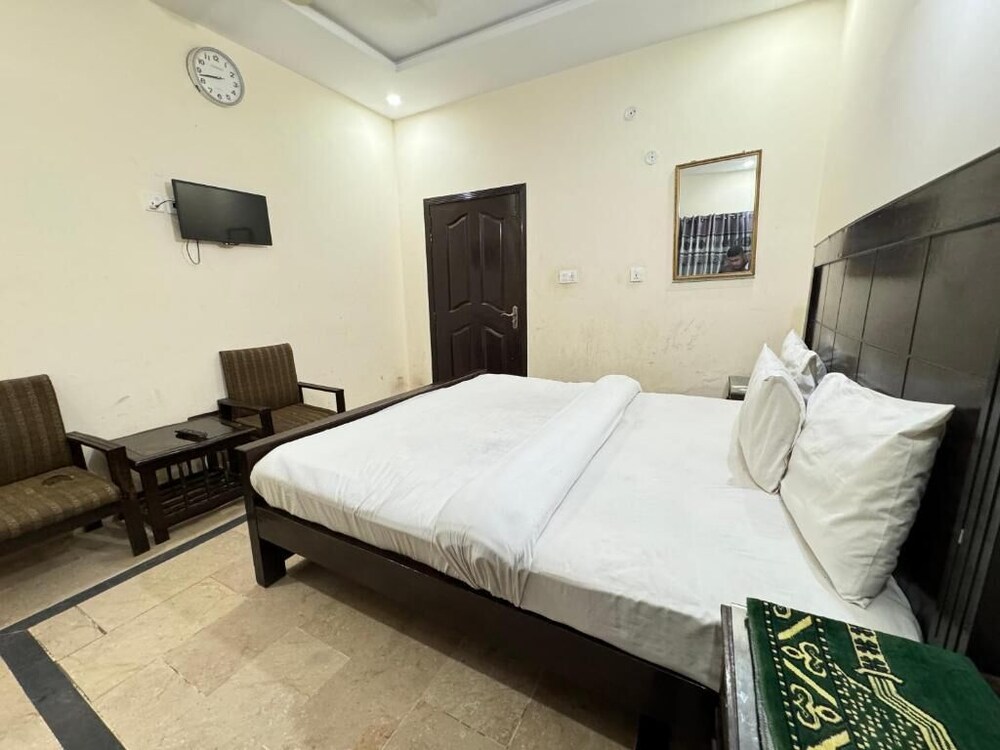Millat Guest House G9 4