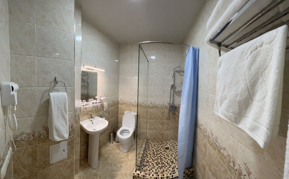 Khan Palace Hotel