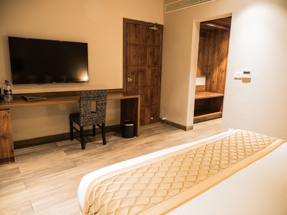 Cholaa Dynasty - A Bergamont Hotel,Kumbakonam