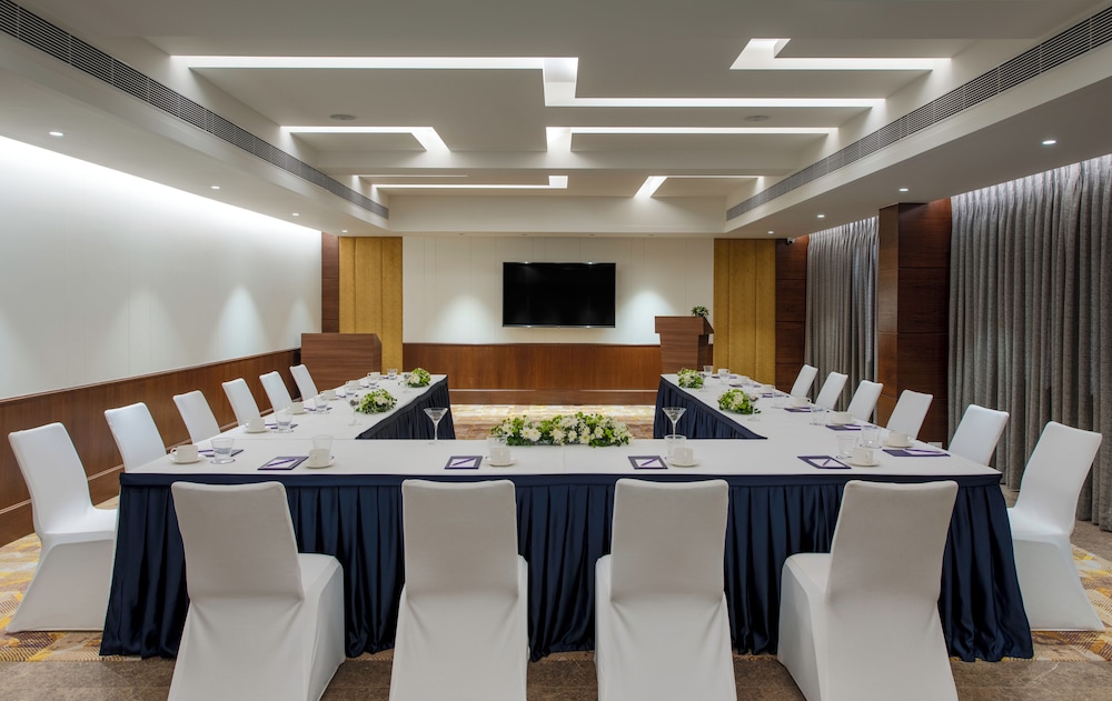 Vivanta Mangalore Old Port Road
