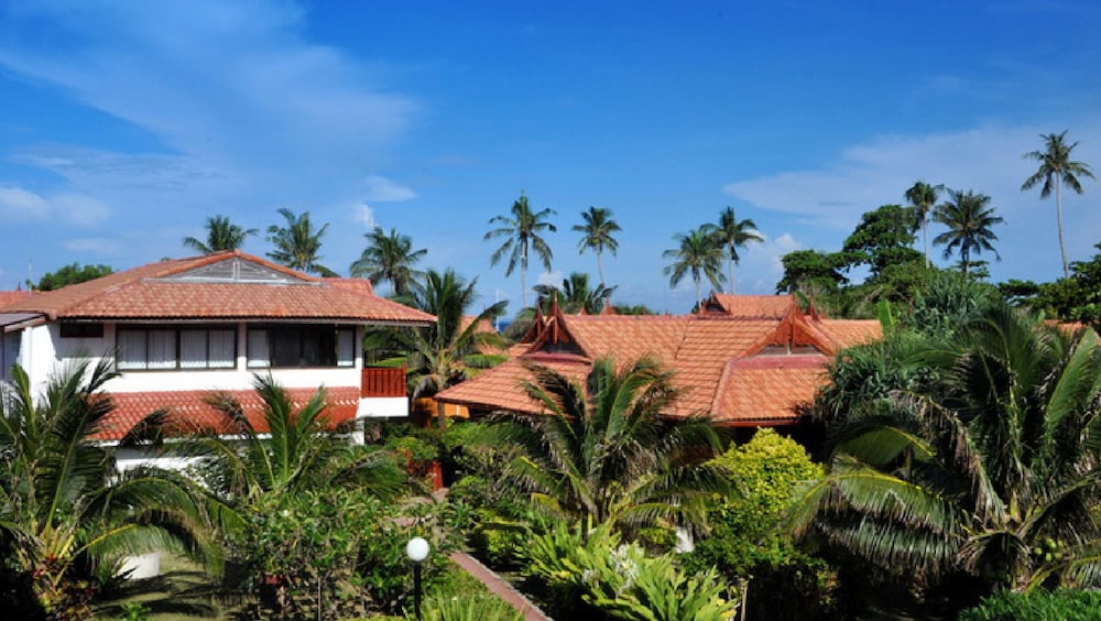 P. P. Erawan Palms Resort