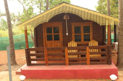 Lotus Feet Cottages, 100 meters odd from Morjim Beach