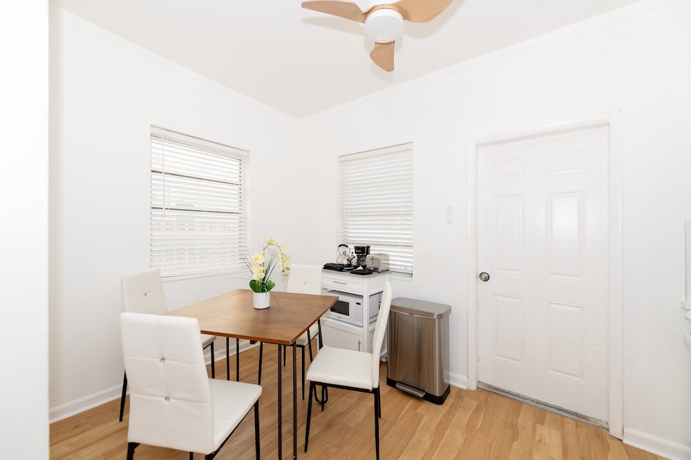 545 Michigan Avenue Apartments