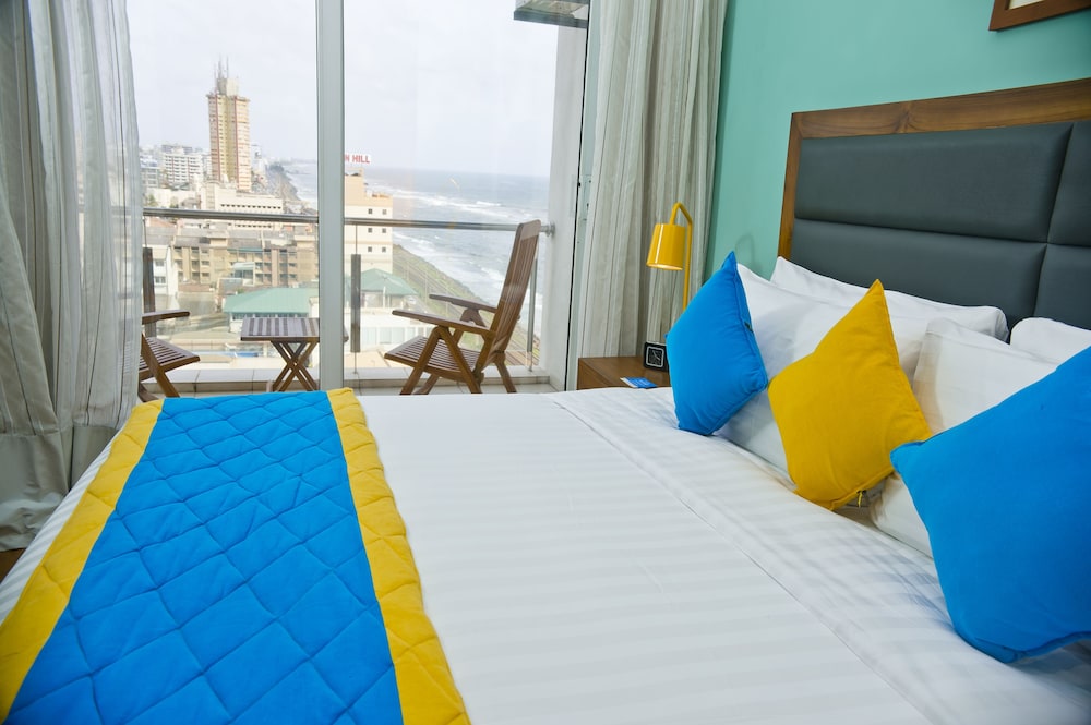 Ocean Edge Suites & Hotel Colombo