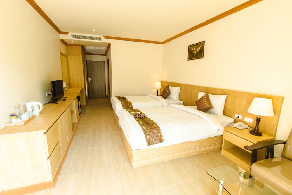 Airport Beach Hotel Phuket