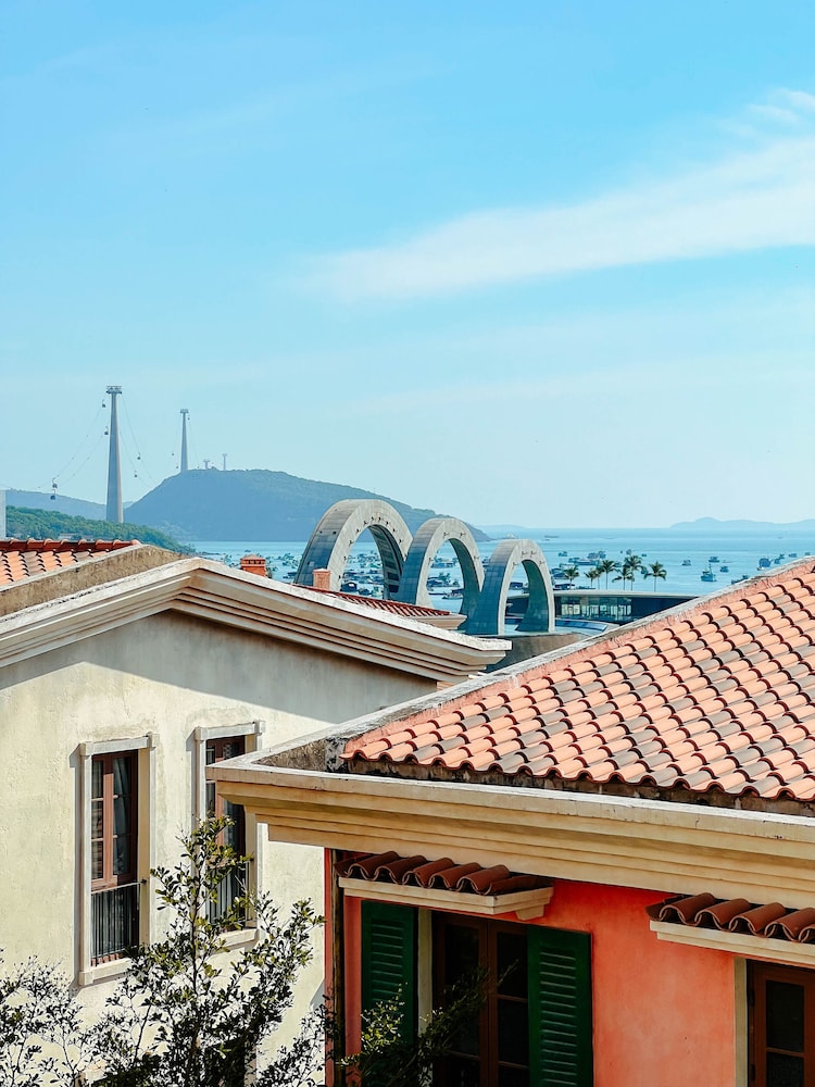 Sea Sunset Hotel FREE Cable Car Aqua Park Tickets Welcome to a mixing world of friends