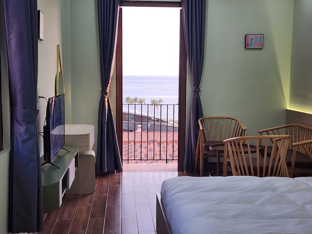 Sea Sunset Hotel FREE Cable Car Aqua Park Tickets Welcome to a mixing world of friends