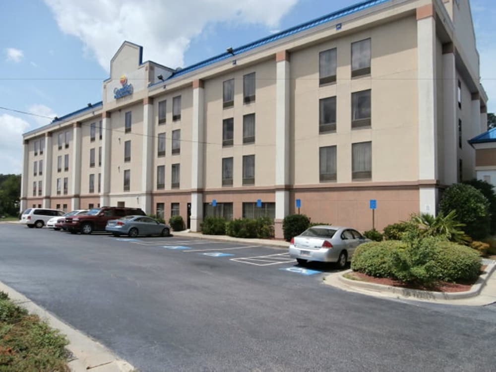 Comfort Inn & Suites Thomson