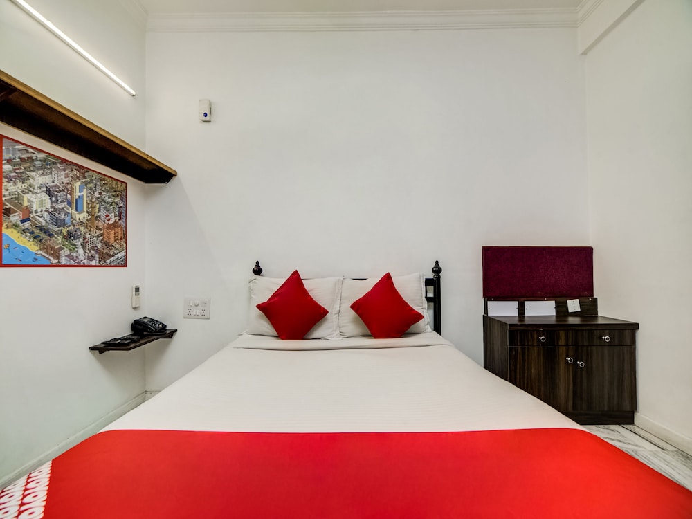 "Hotel O JNTU college Near LULU mall, KPHB Colony."