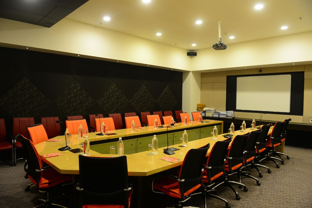 Narayani Heights Hotel & Resort