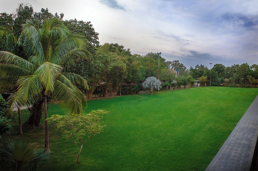 Narayani Heights Hotel & Resort