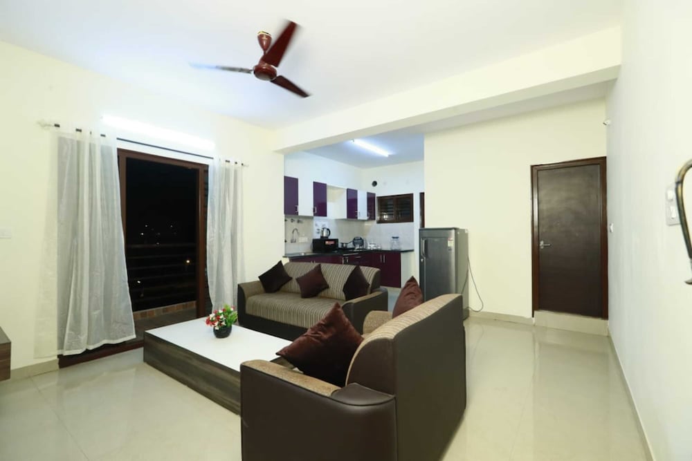 Tranquil Orchid Serviced Apartment