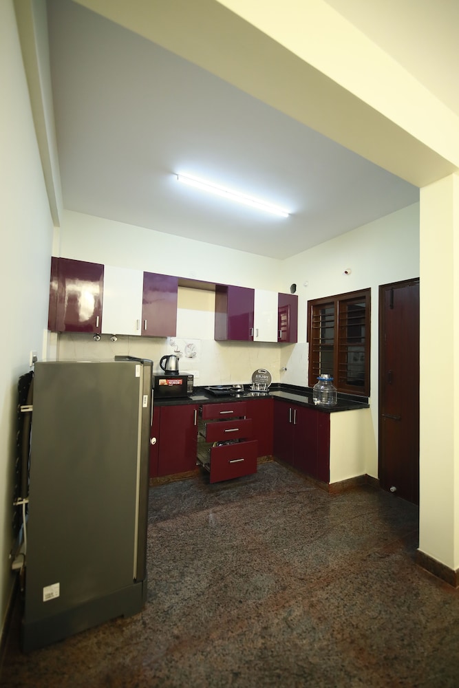 Tranquil Orchid Serviced Apartment