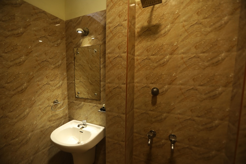 Nestlay Rooms Ambattur