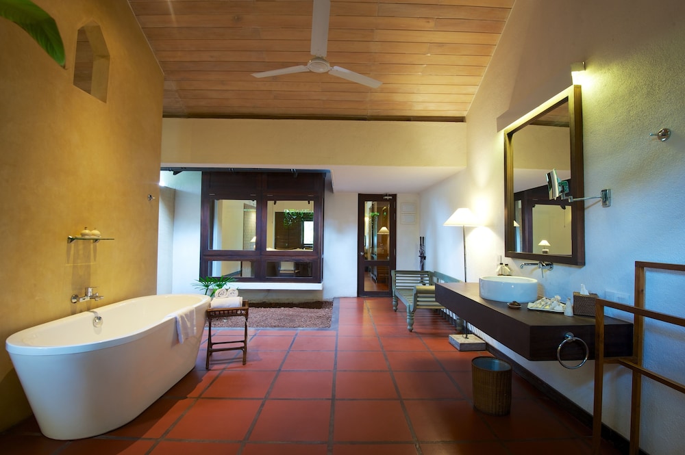 Jetwing Lagoon Wellness, A Luxury Reserve - Adults Only